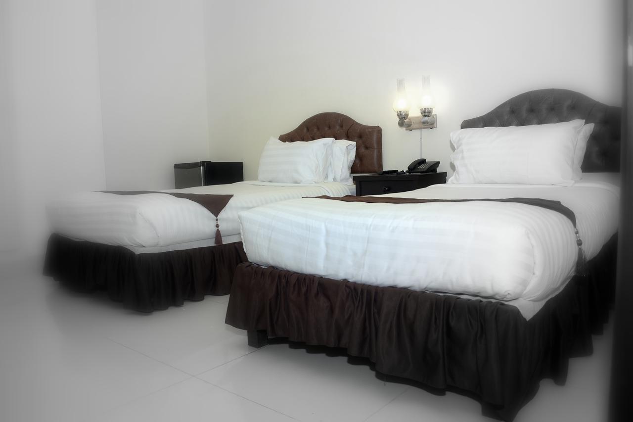 Panoramic Hotel Лахор Экстерьер фото